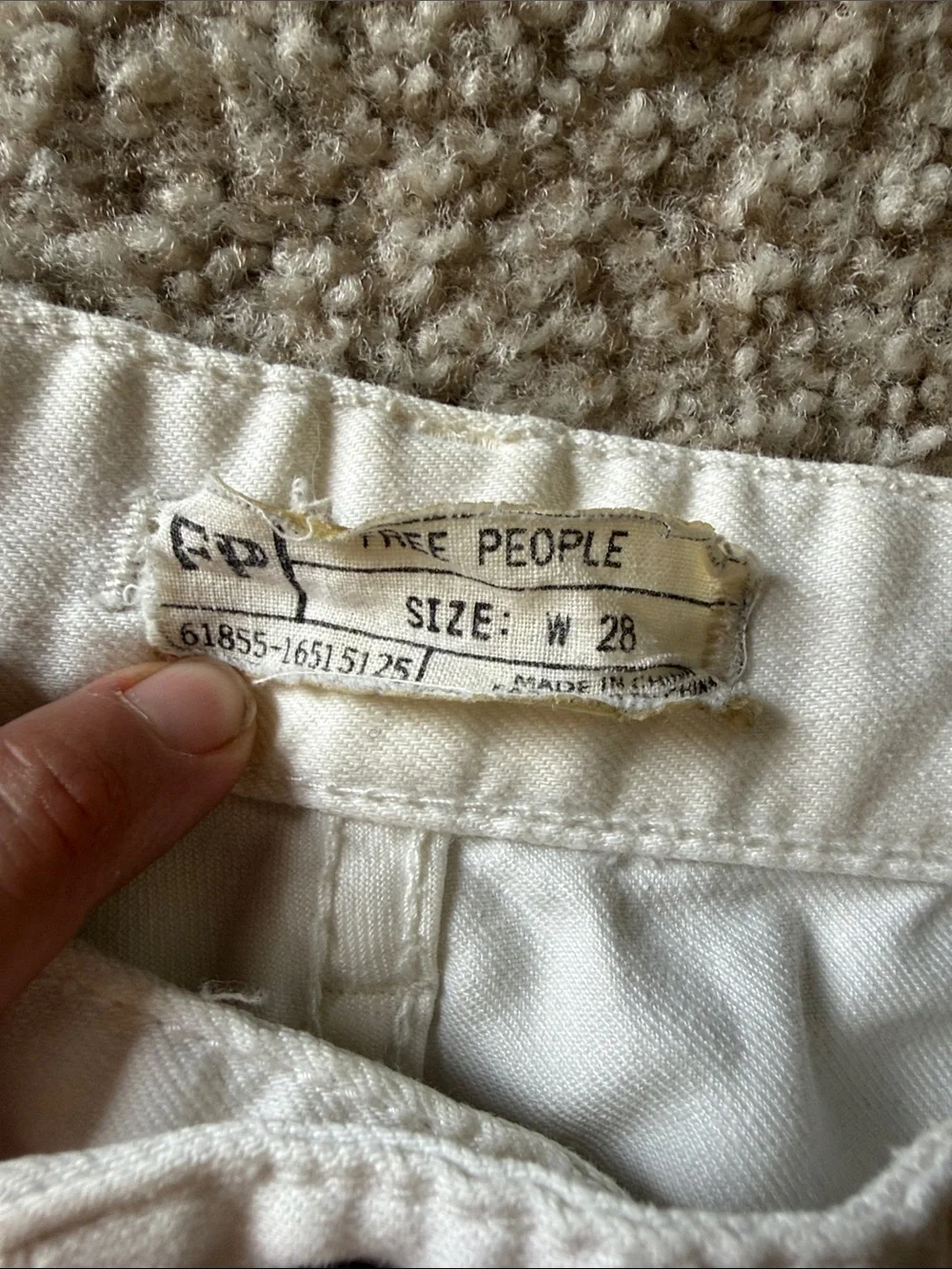 Free People Women’s White Skinny Ankle Jeans with Ankle Zips SIZE 28